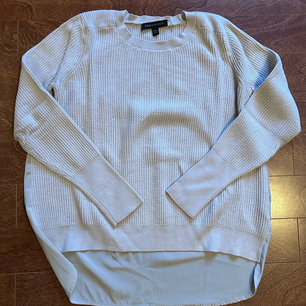 Banana Republic Women's Light Cream Sweater